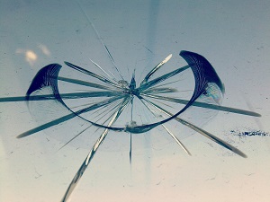 What to Do About a Cracked Windshield